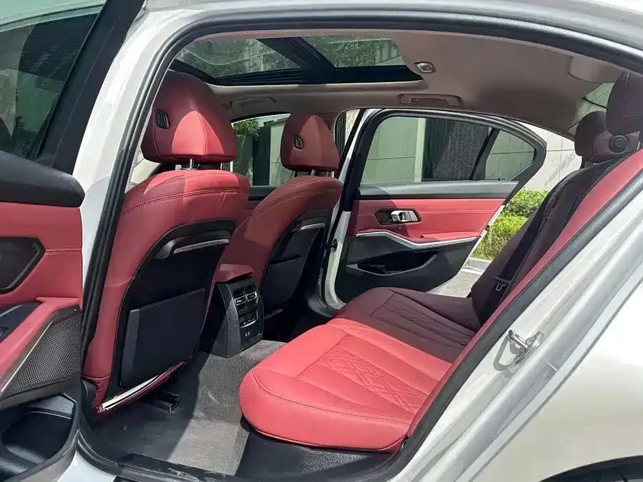 BMW 3 Series 2021 из CN, фото 10