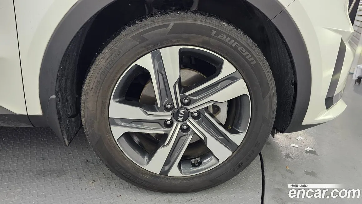 Kia Sorento — фото 5