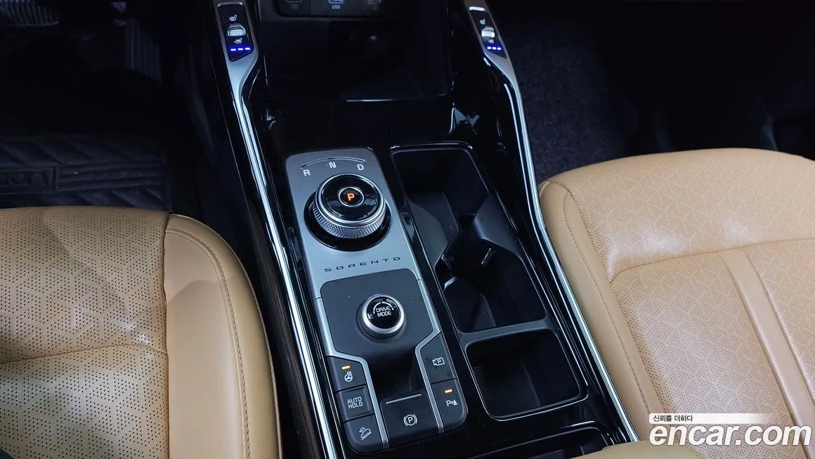 Kia Sorento — фото 9