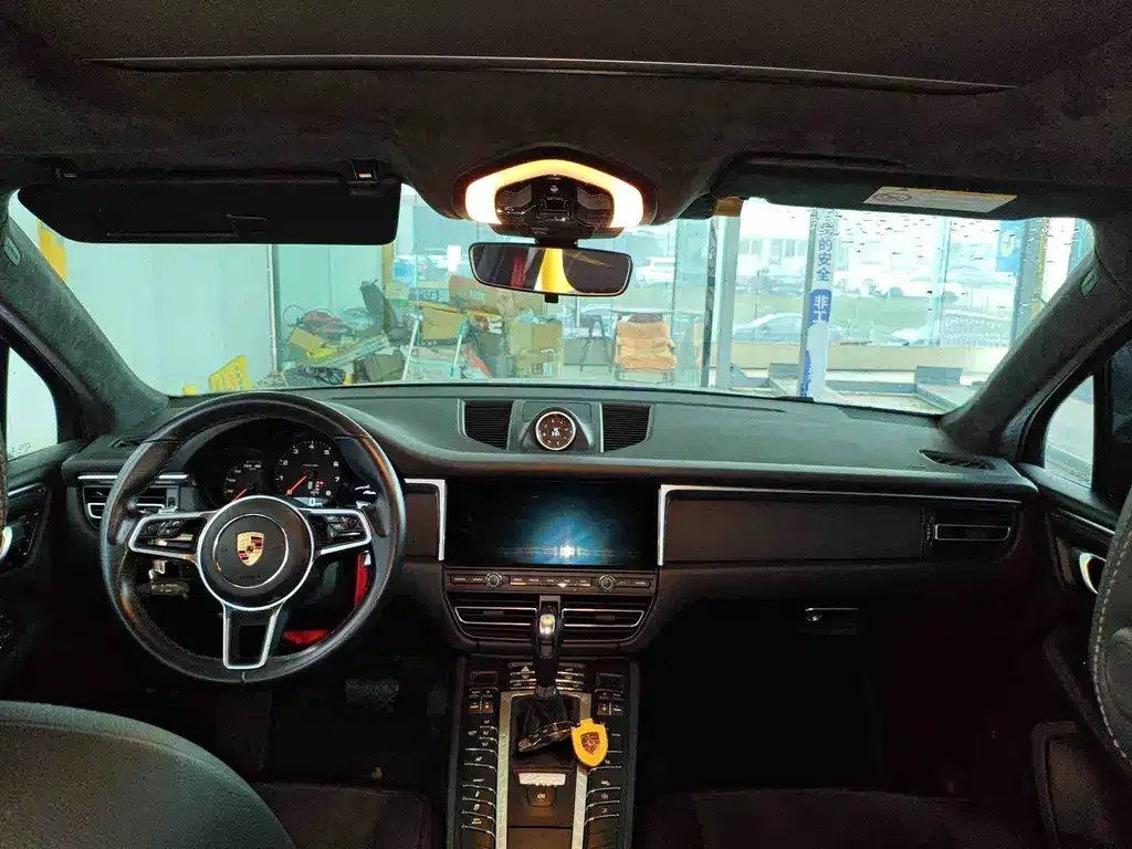 Porsche Macan 2022 из CN, фото 2