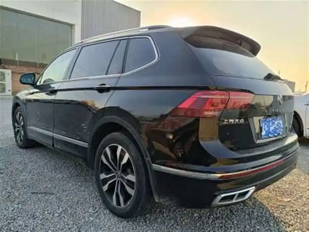 Volkswagen Tiguan L 2023 из CN, фото 7