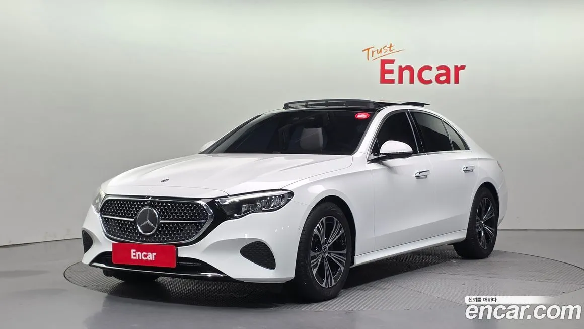 Mercedes-Benz E-Class — фото 1
