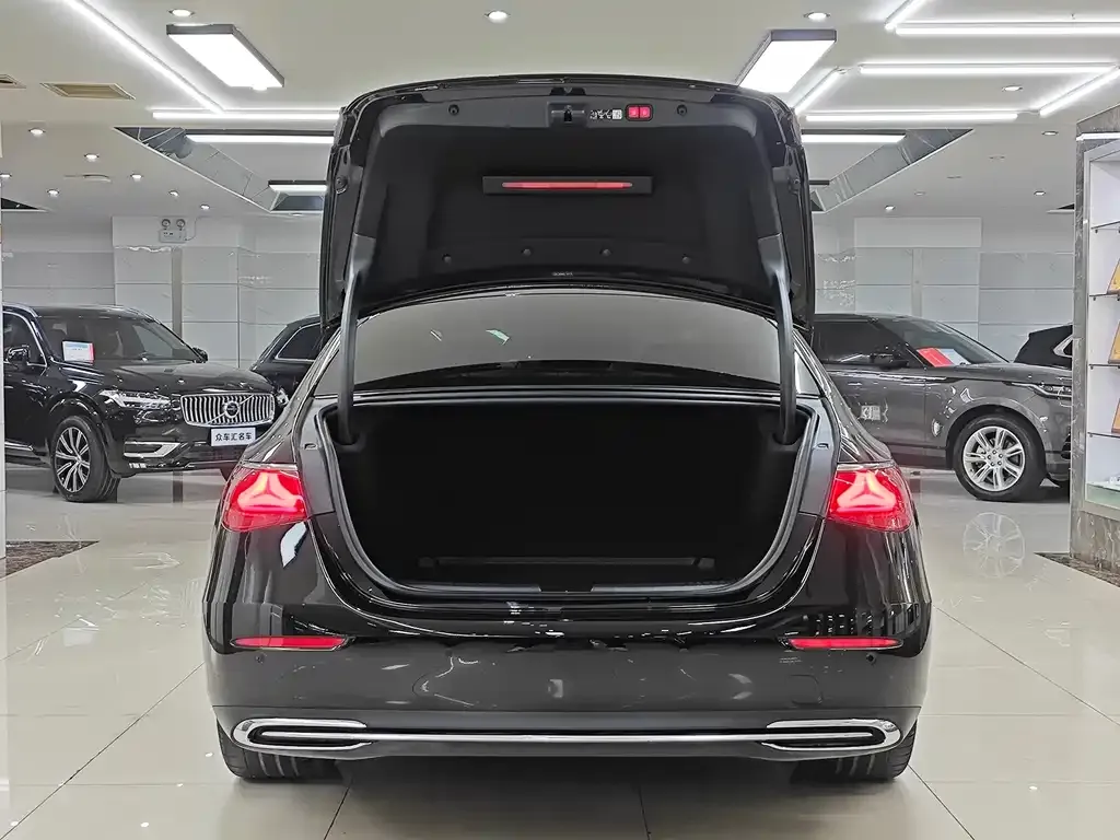 Mercedes-Benz E-Class 2024 из CN, фото 4