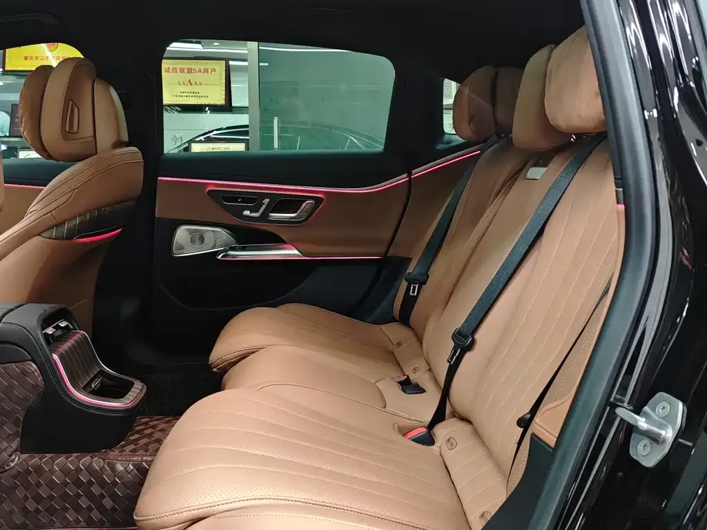 Mercedes-Benz E-Class 2024 из CN, фото 3