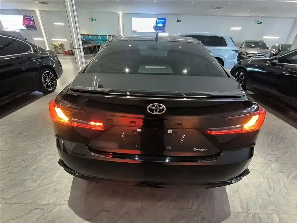 Toyota Camry 2025 из CN, фото 9