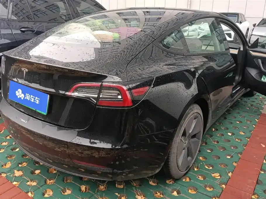 Tesla Model 3 — фото 3