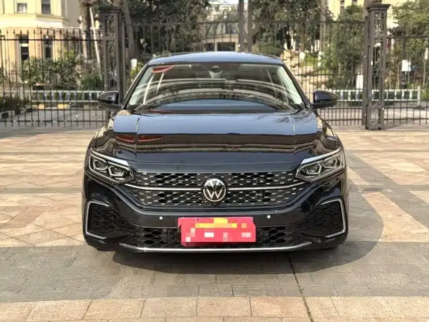 Volkswagen Passat 2023 из CN, фото 2