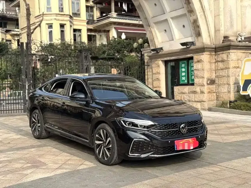 Volkswagen Passat 2023 из CN, фото 3