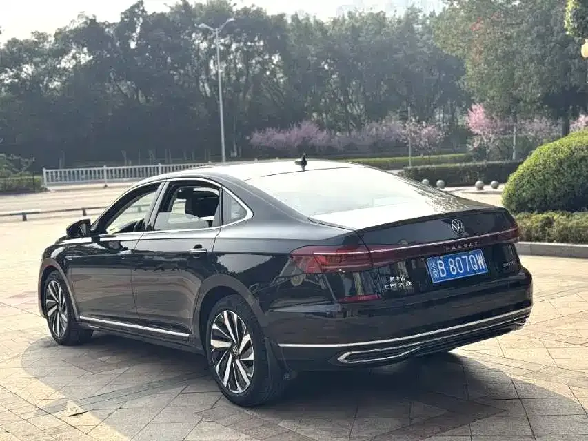 Volkswagen Passat 2023 из CN, фото 9