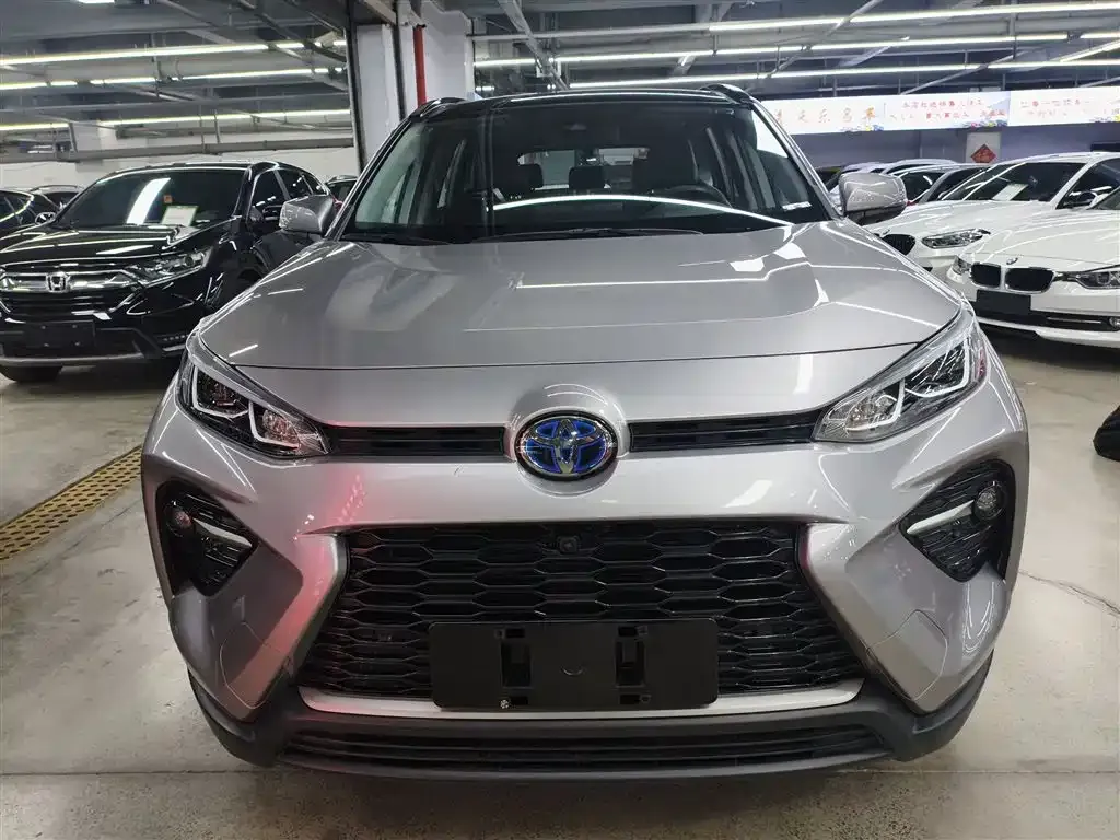 Toyota Wildlander 2023 из CN, фото 3