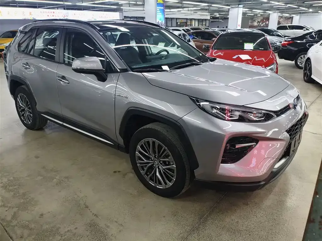 Toyota Wildlander 2023 из CN, фото 4