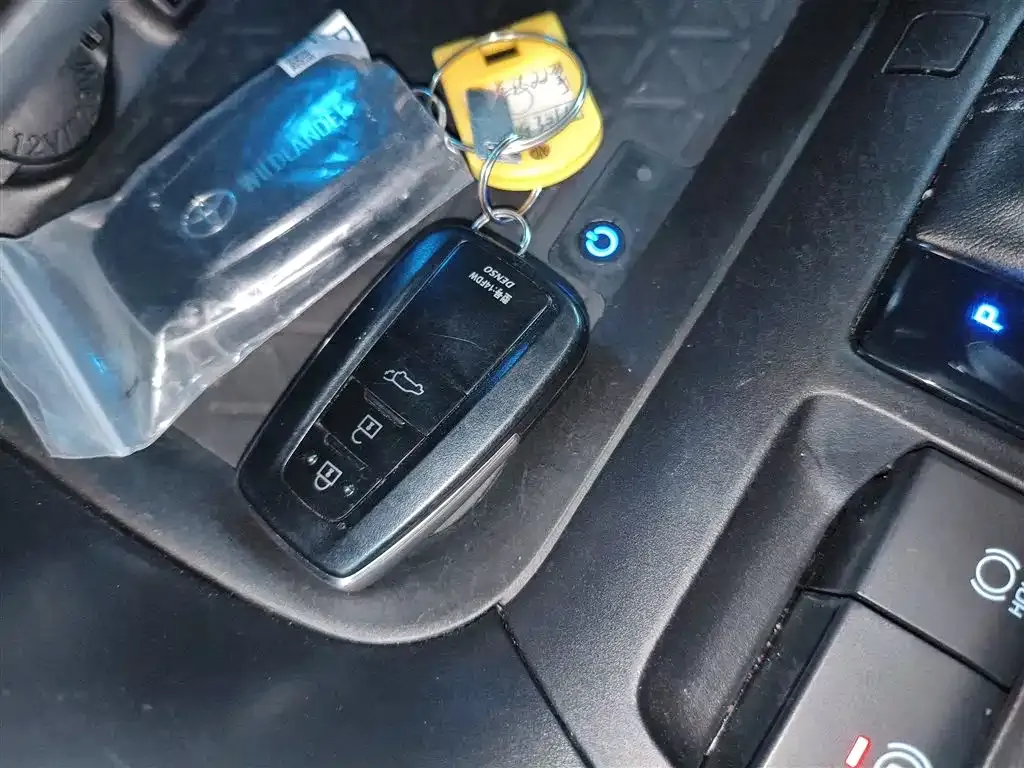 Toyota Wildlander 2023 из CN, фото 9