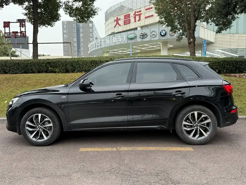 Audi Q5L 2024 из CN, фото 4