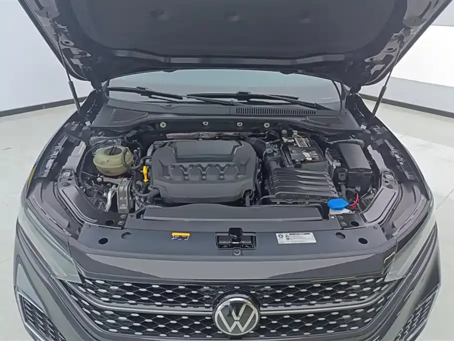 Volkswagen Passat — фото 10