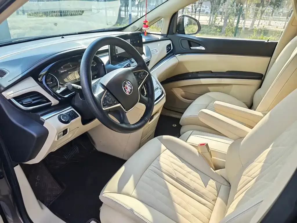 Buick GL8 2023 из CN, фото 5