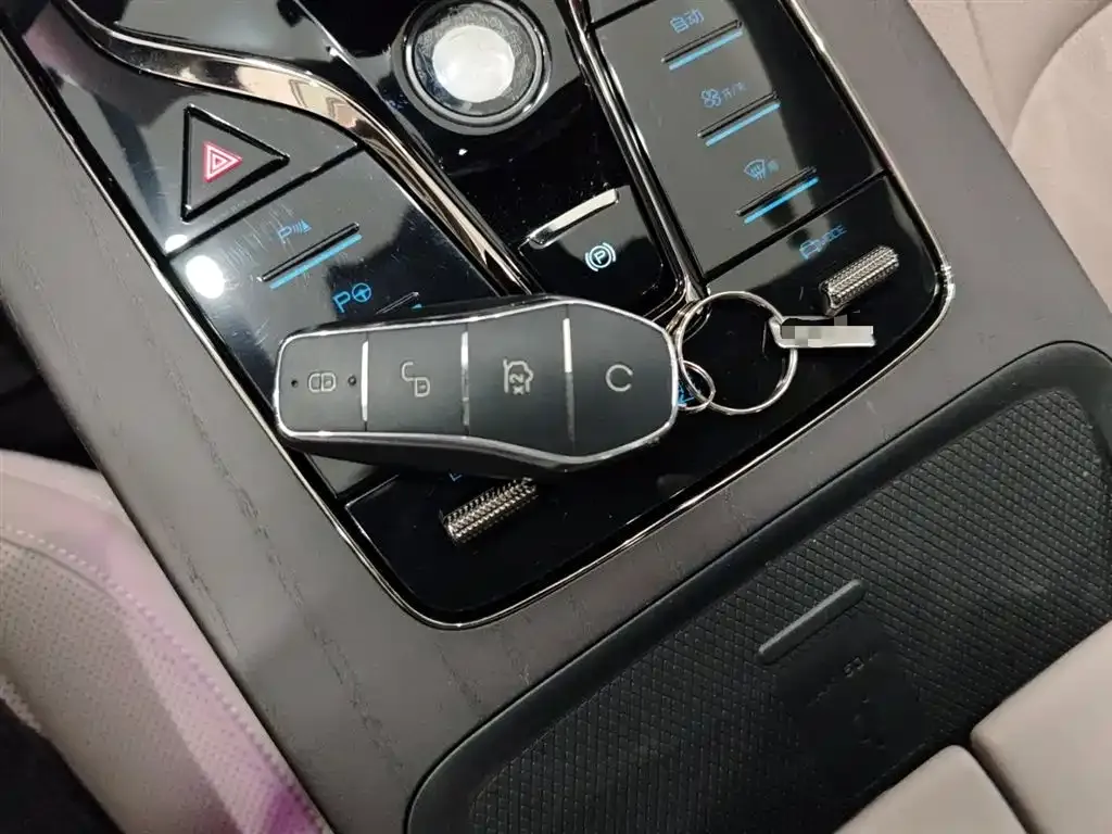 BYD Han 2025 из CN, фото 10