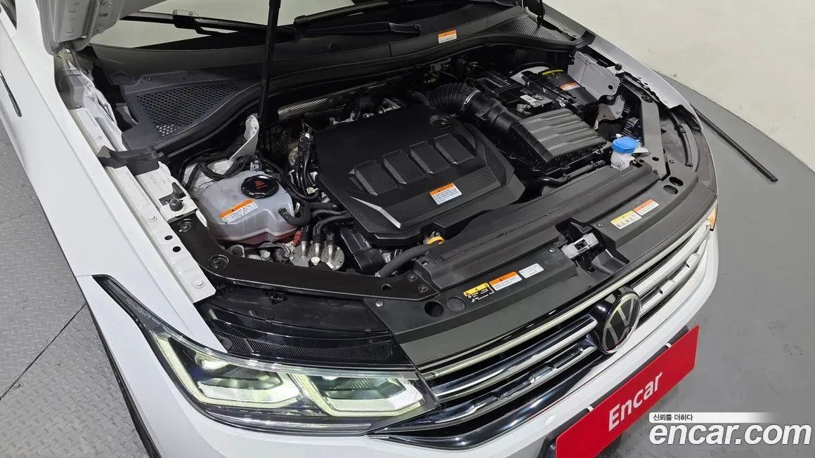Volkswagen Tiguan — фото 9