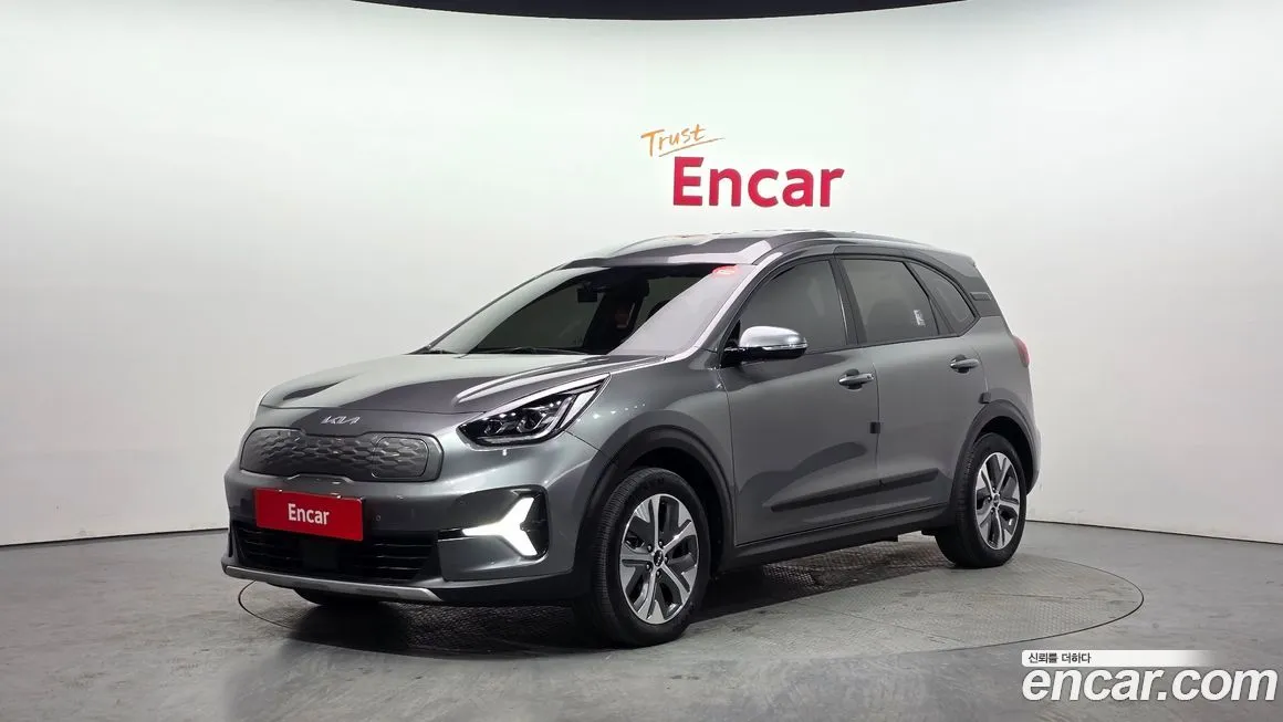 Kia Niro — фото 1