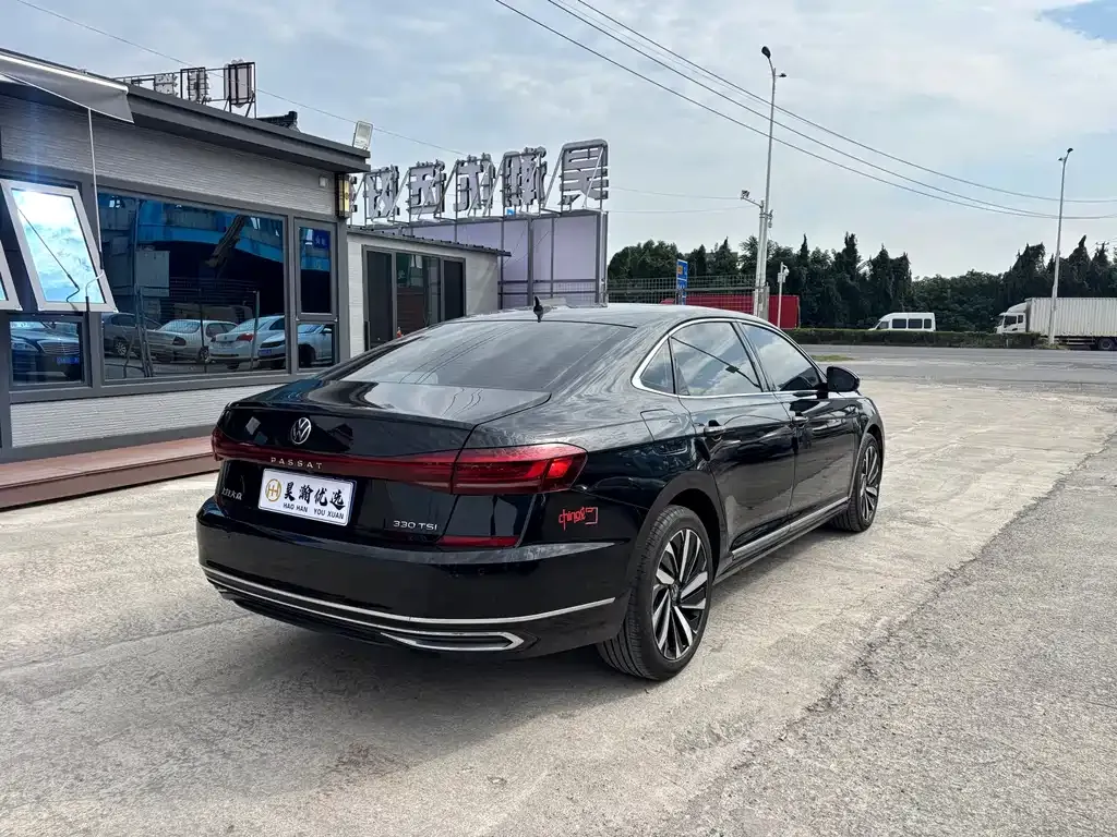 Volkswagen Passat — фото 4