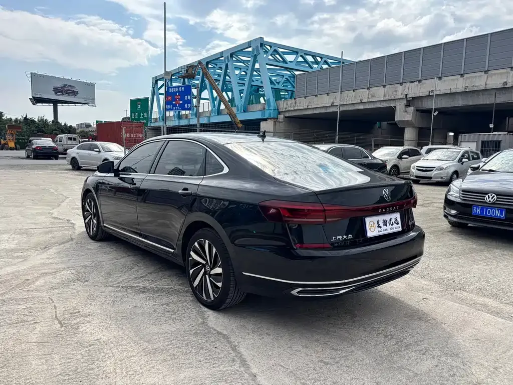 Volkswagen Passat — фото 3