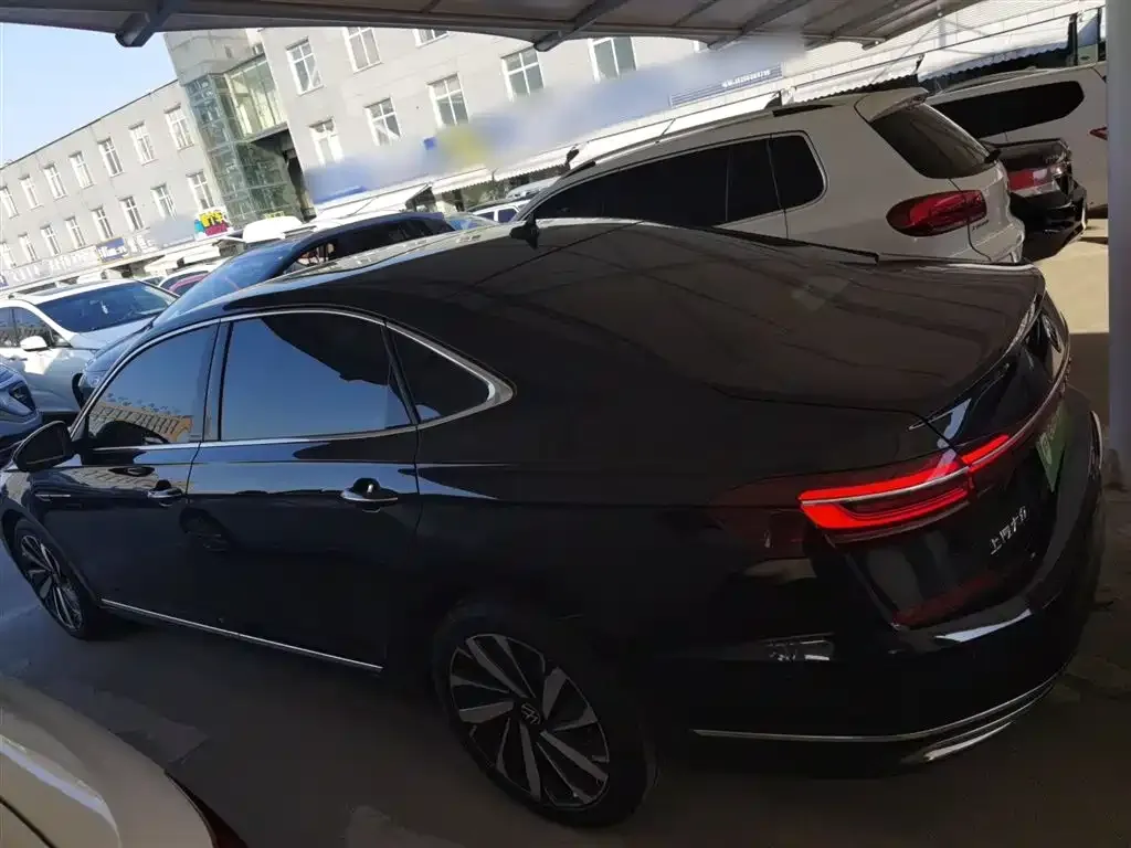 Volkswagen Passat 2023 из CN, фото 5