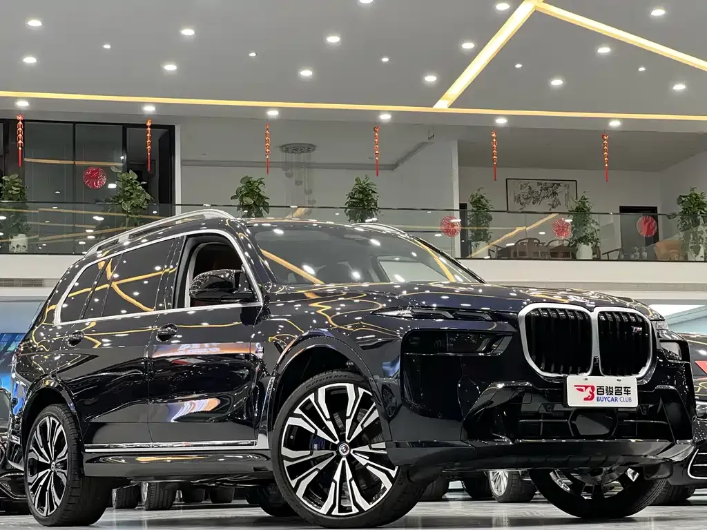 BMW X7 M60i 2024 из CN, фото 7