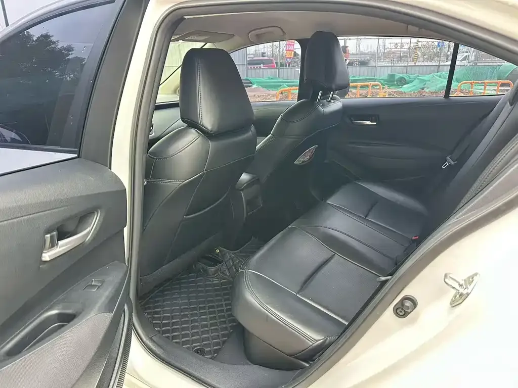 Toyota Corolla 2023 из CN, фото 8