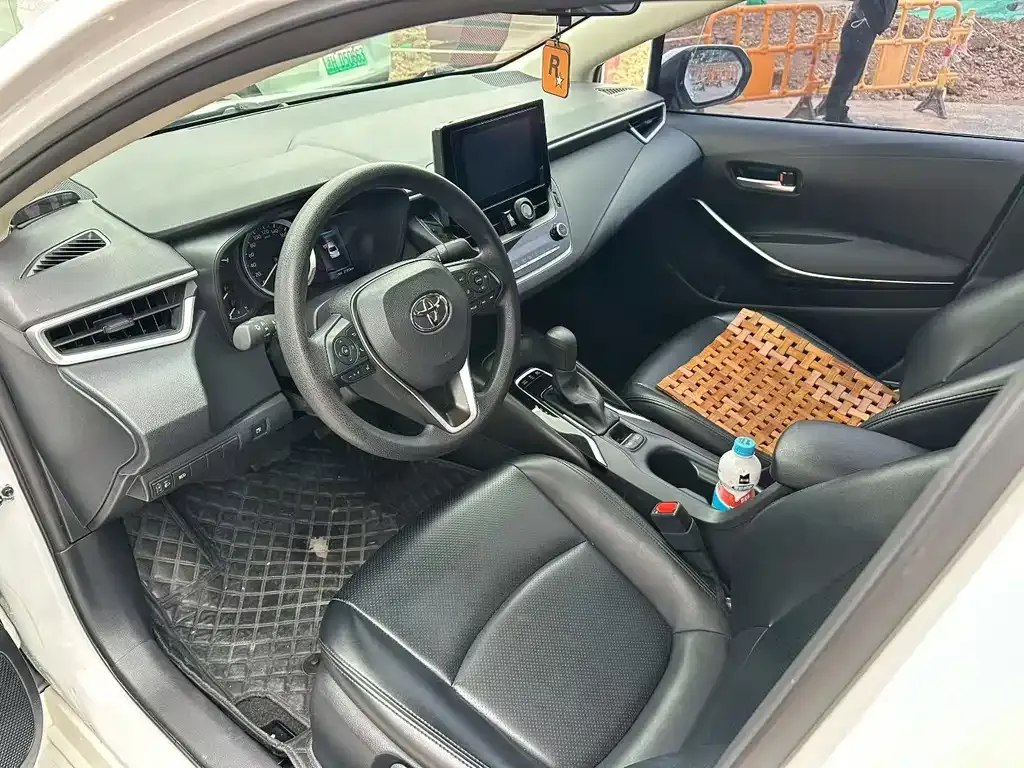 Toyota Corolla 2023 из CN, фото 2