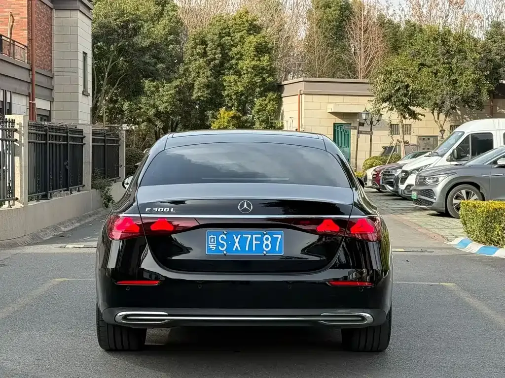 Mercedes-Benz E-Class 2024 из CN, фото 7