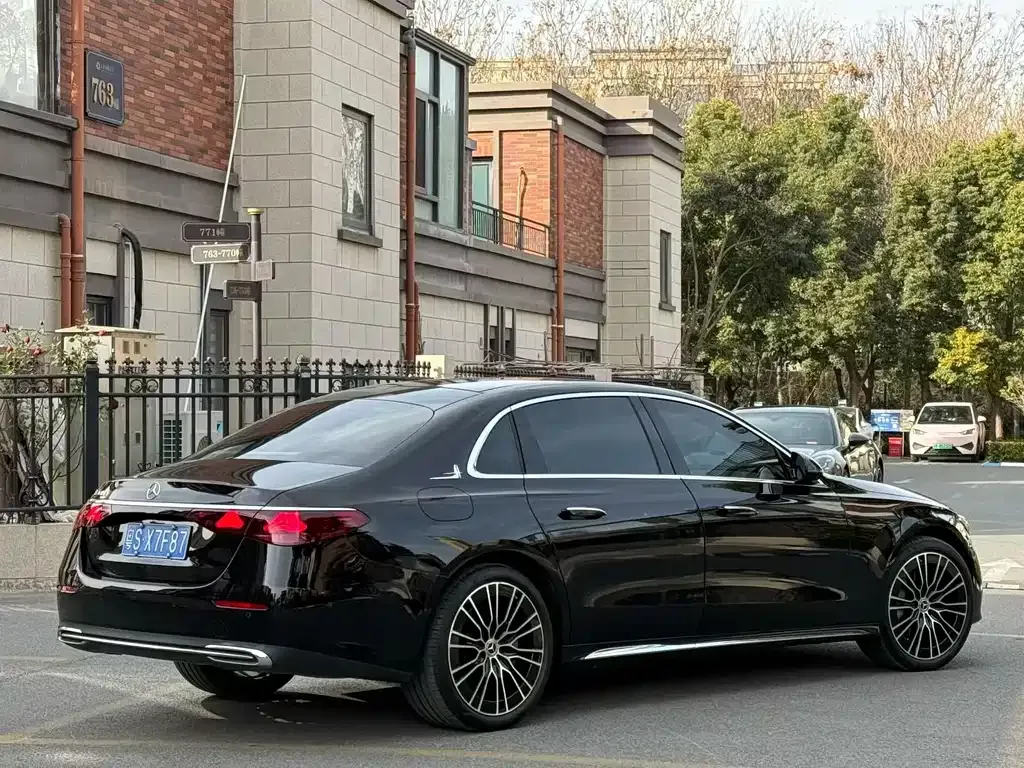 Mercedes-Benz E-Class 2024 из CN, фото 9