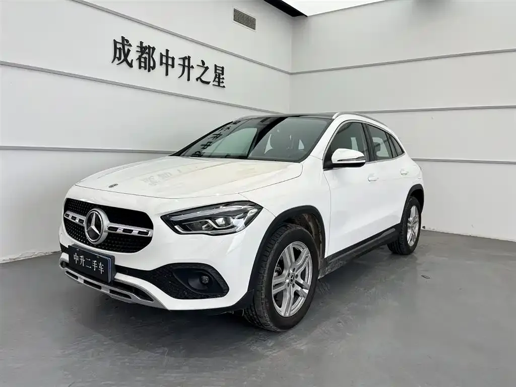Mercedes-Benz GLA — фото 1