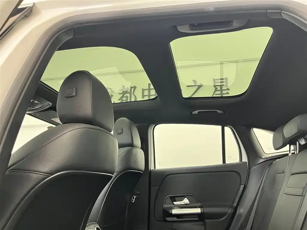 Mercedes-Benz GLA — фото 4