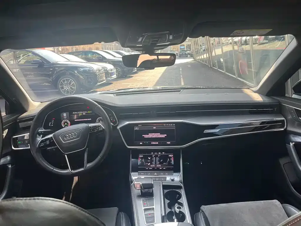 Audi A6L 2021 из CN, фото 4