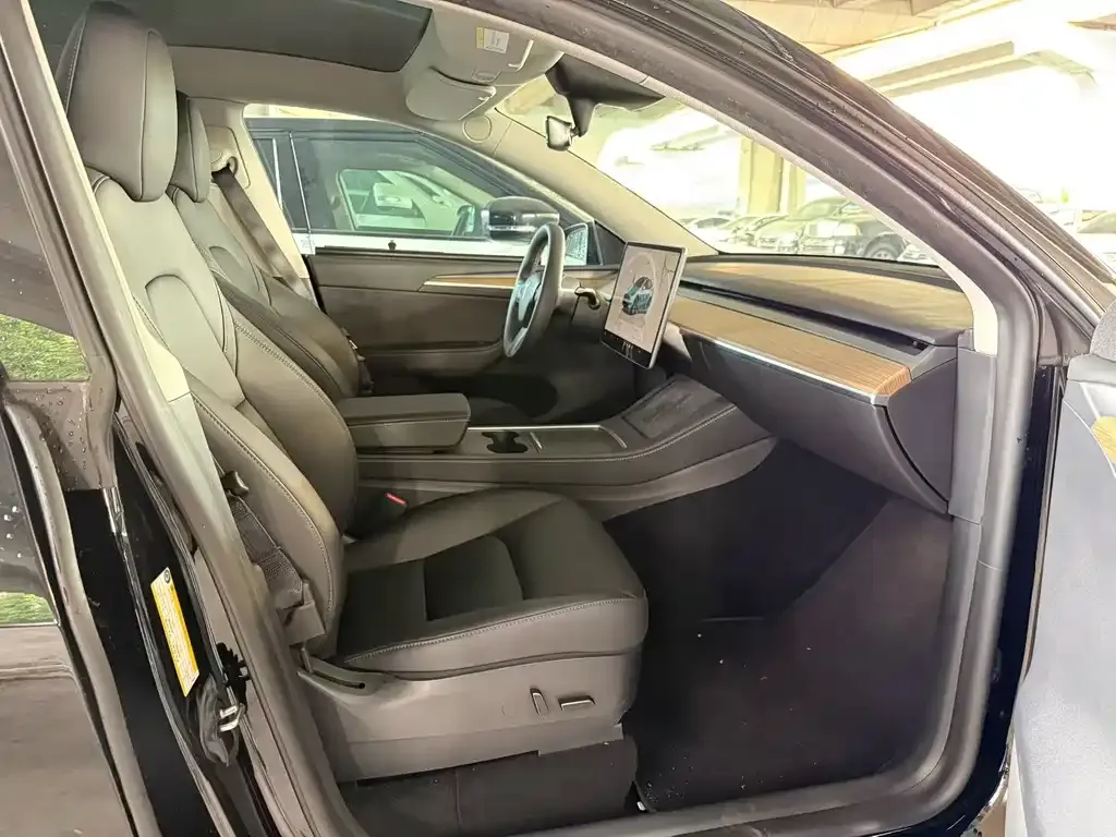 Tesla Model Y 2022 из CN, фото 9
