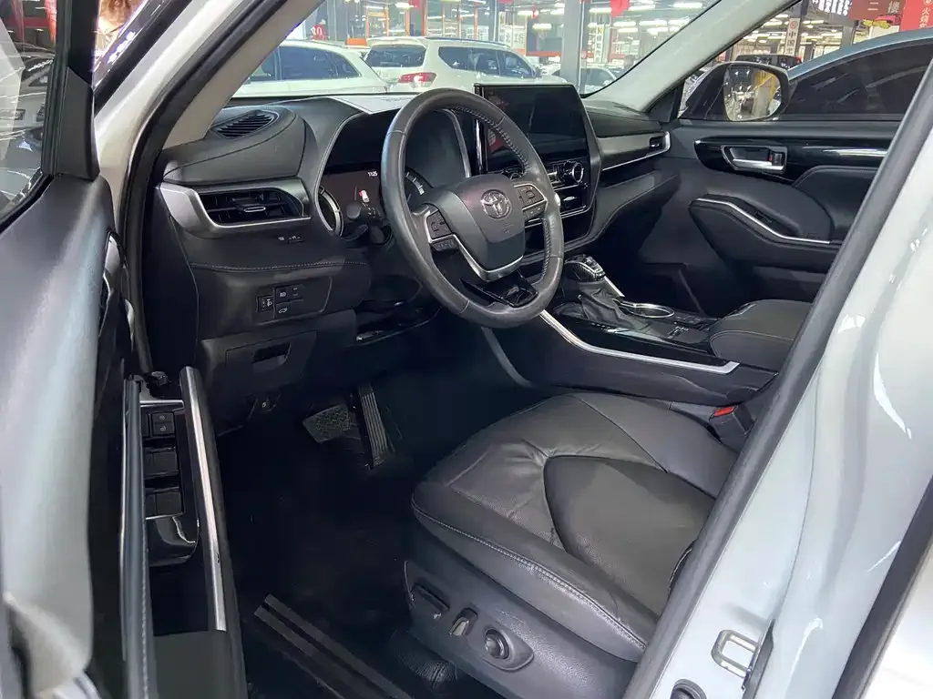 Toyota Highlander 2022 из CN, фото 7