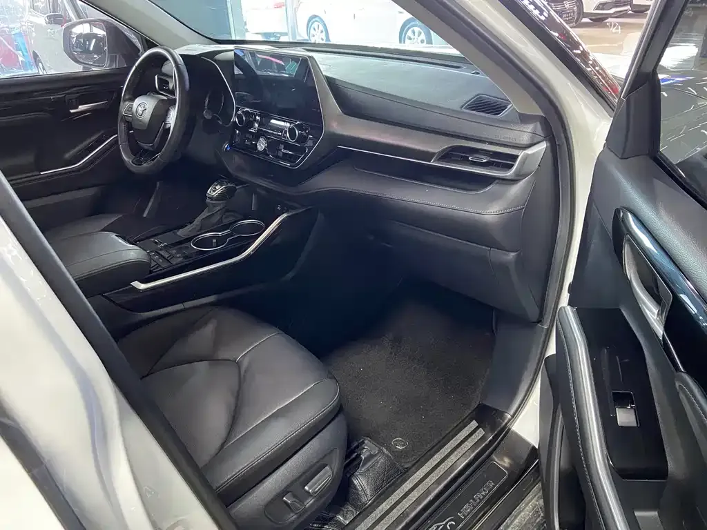 Toyota Highlander 2022 из CN, фото 8