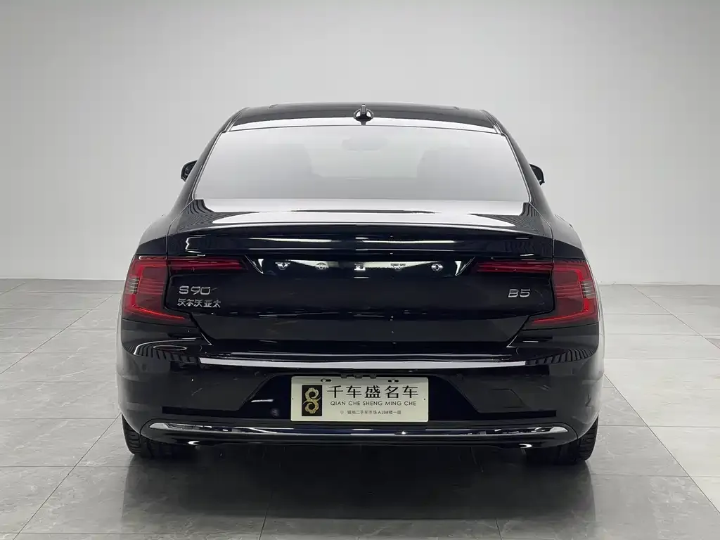 Volvo S90 — фото 3