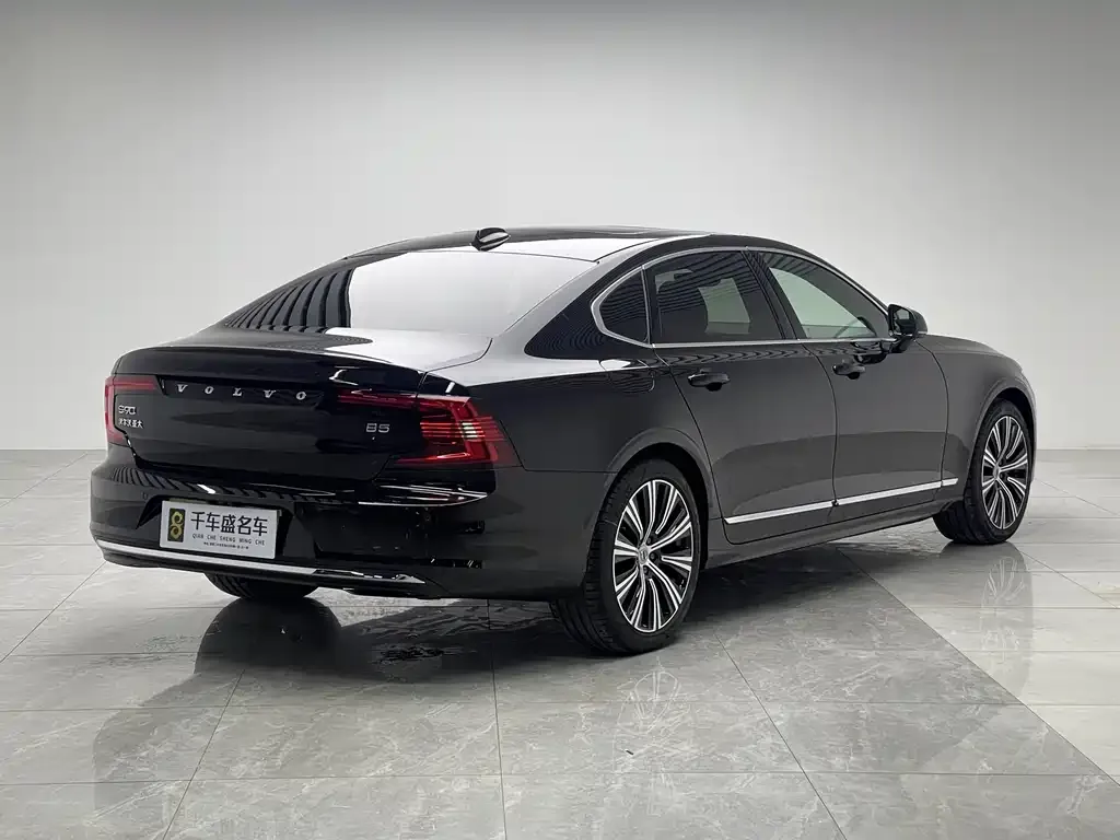 Volvo S90 — фото 8