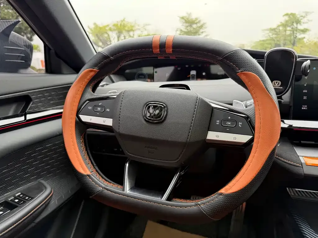 Changan UNI-V 2024 из CN, фото 10