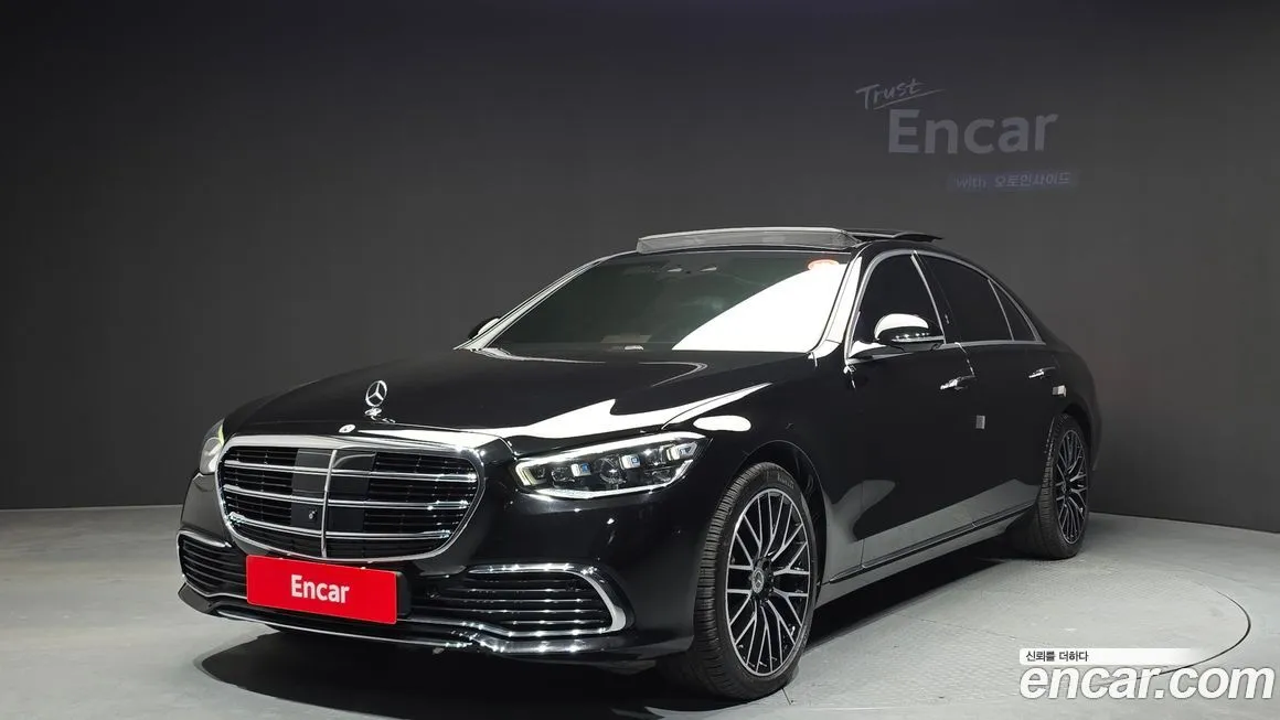 Mercedes-Benz S-Class — фото 1