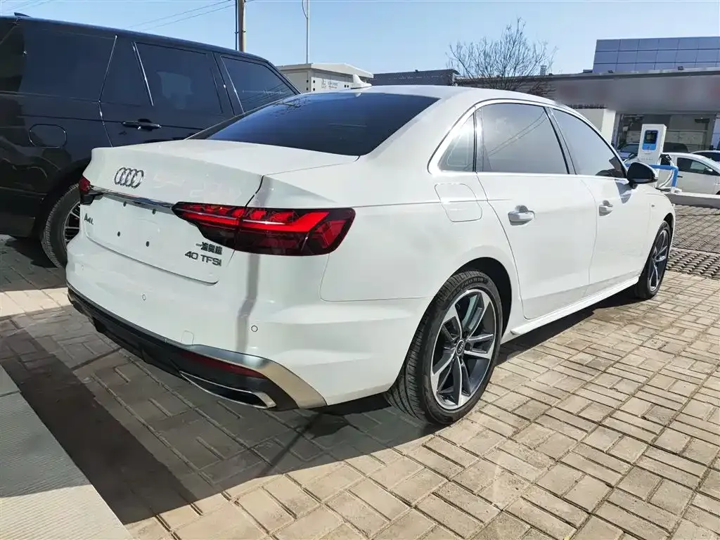 Audi A4L 2024 из CN, фото 6