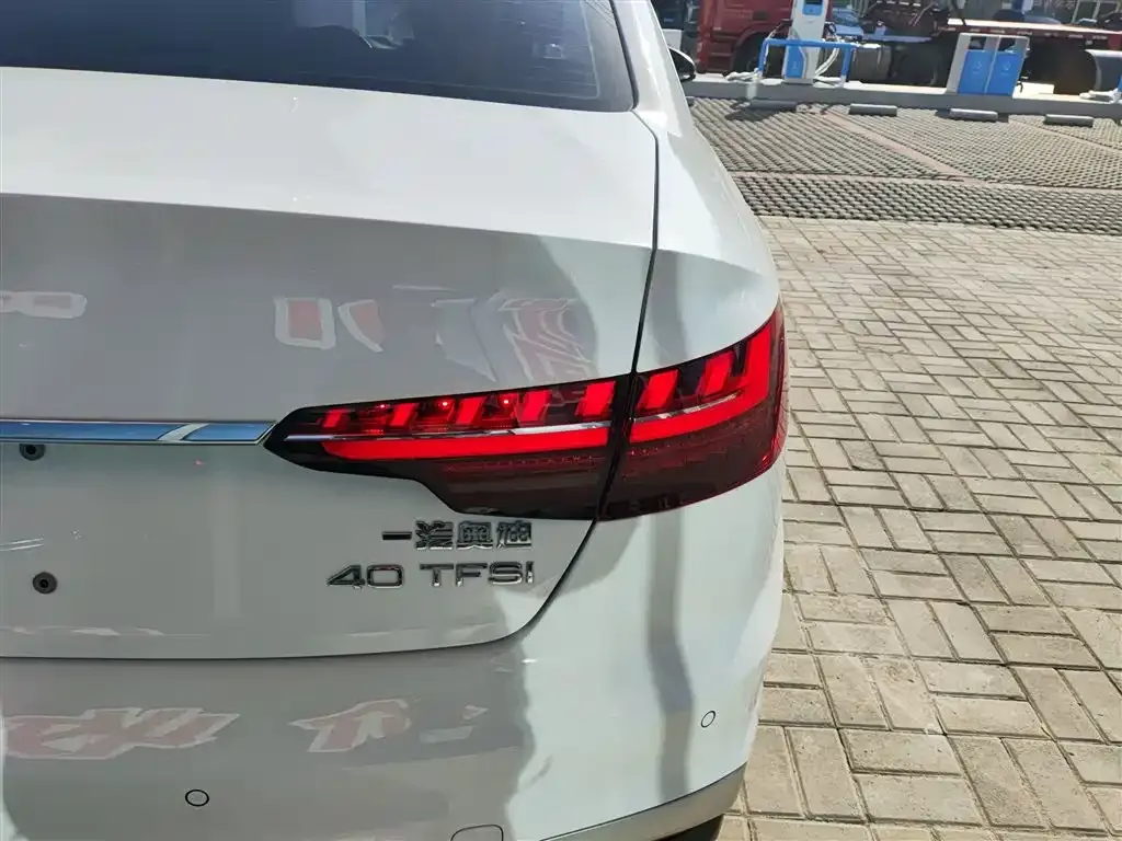 Audi A4L 2024 из CN, фото 10