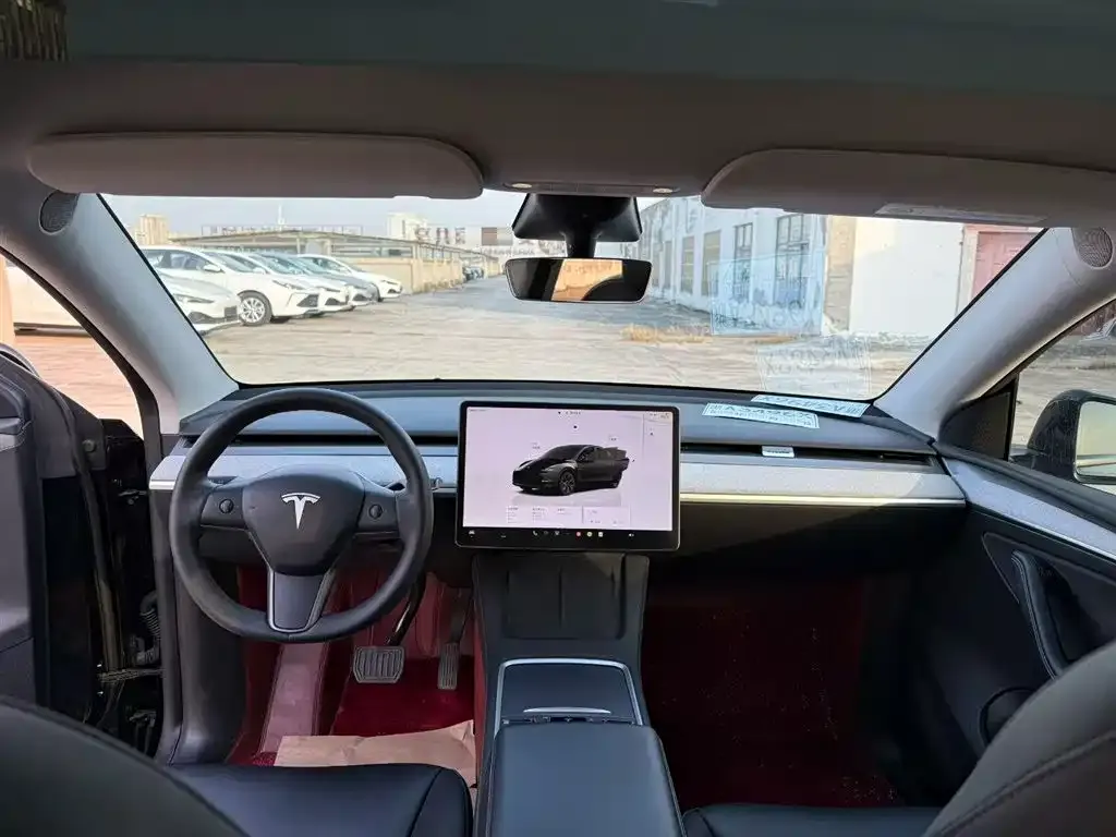 Tesla Model Y — фото 7