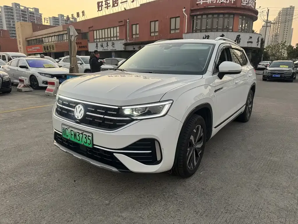 Volkswagen GTE PHEV 2024 из CN, фото 1