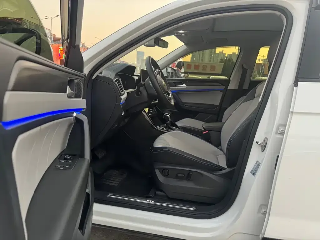 Volkswagen GTE PHEV 2024 из CN, фото 6