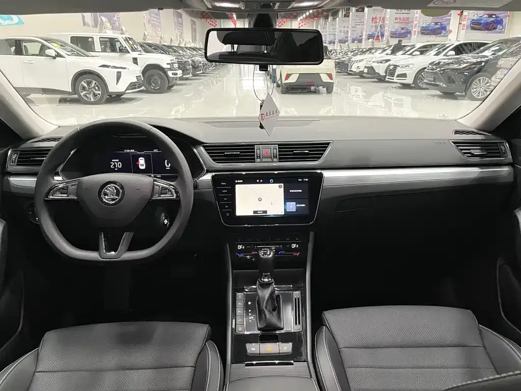 Skoda Superb 2023 из CN, фото 8