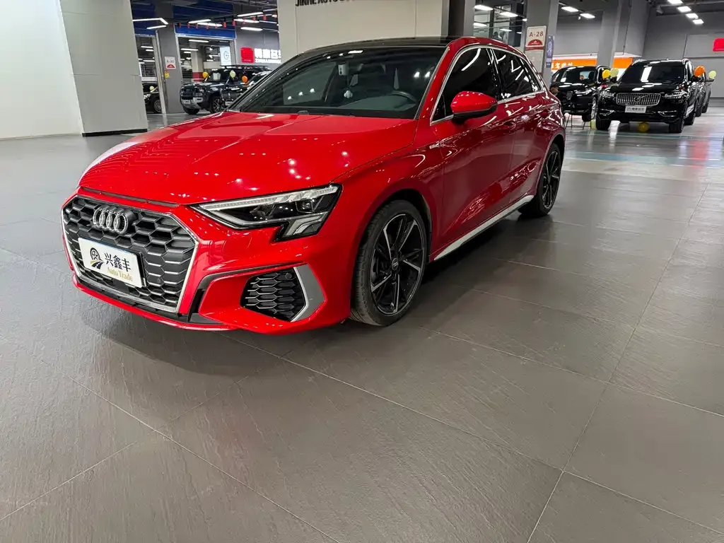Audi A3 2021 из CN, фото 1