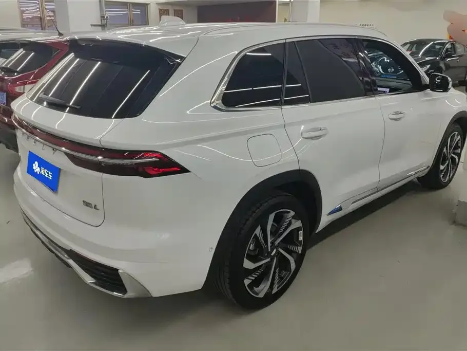 Geely Xingyue L — фото 10