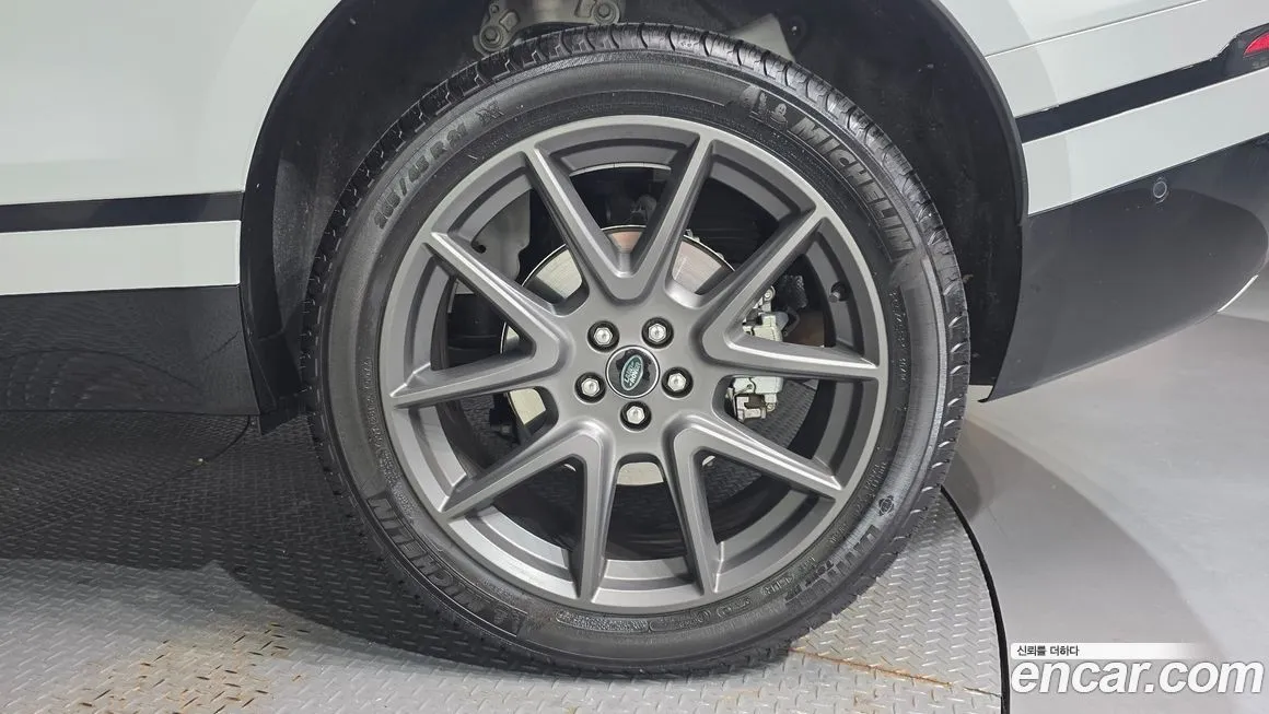 Land Rover Range Rover Velar 2025 из KR, фото 5
