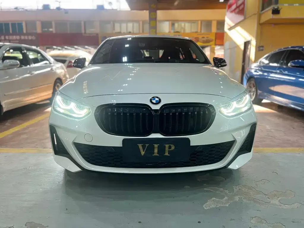 BMW 1 Series 2022 из CN, фото 1